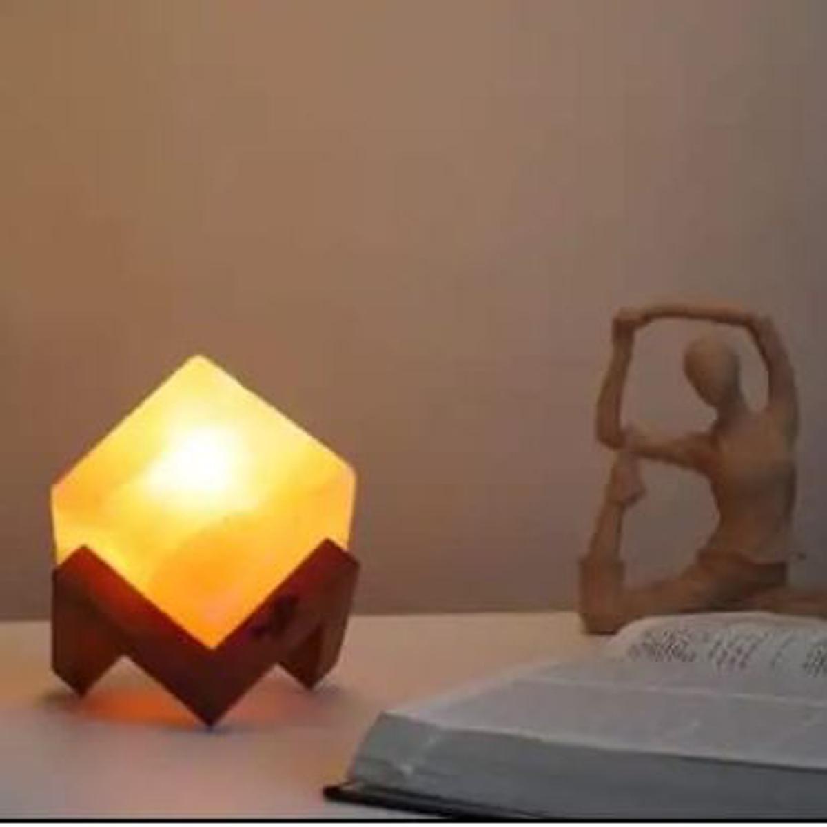 Zigzag Shape Himalayan Salt Lamp.